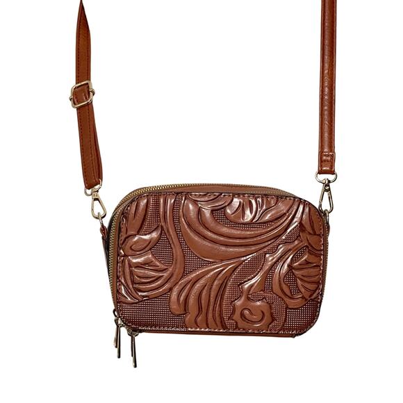 Vintage Handbags - Vintage Brown Crossbody Cottagecore Bag